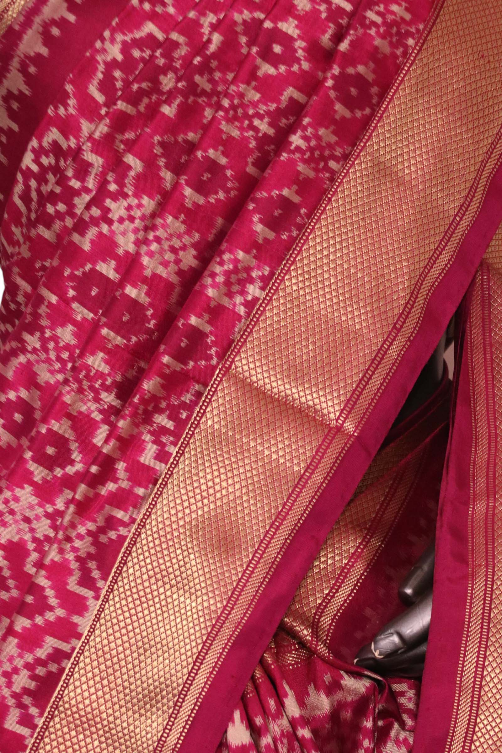 Pure Handloom Patola Ikat Silk Saree AL211723